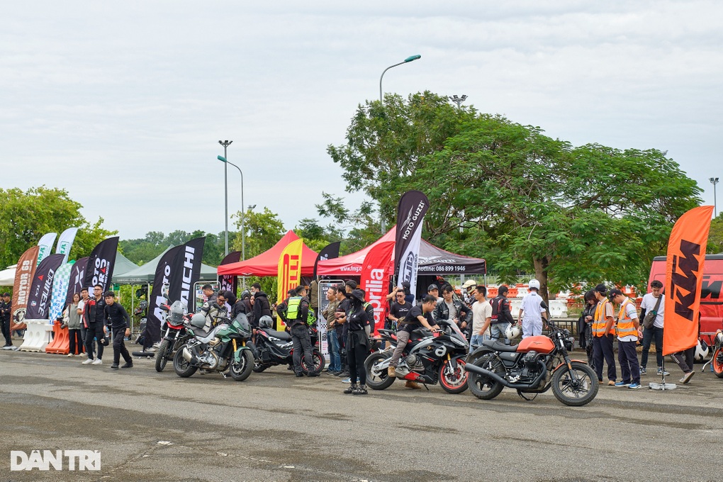 Người chơi mô-tô tại Hà Nội có thêm sân chơi an toàn, văn minh - 1 Người chơi mô-tô tại Hà Nội có thêm sân chơi an toàn, văn minh - 1