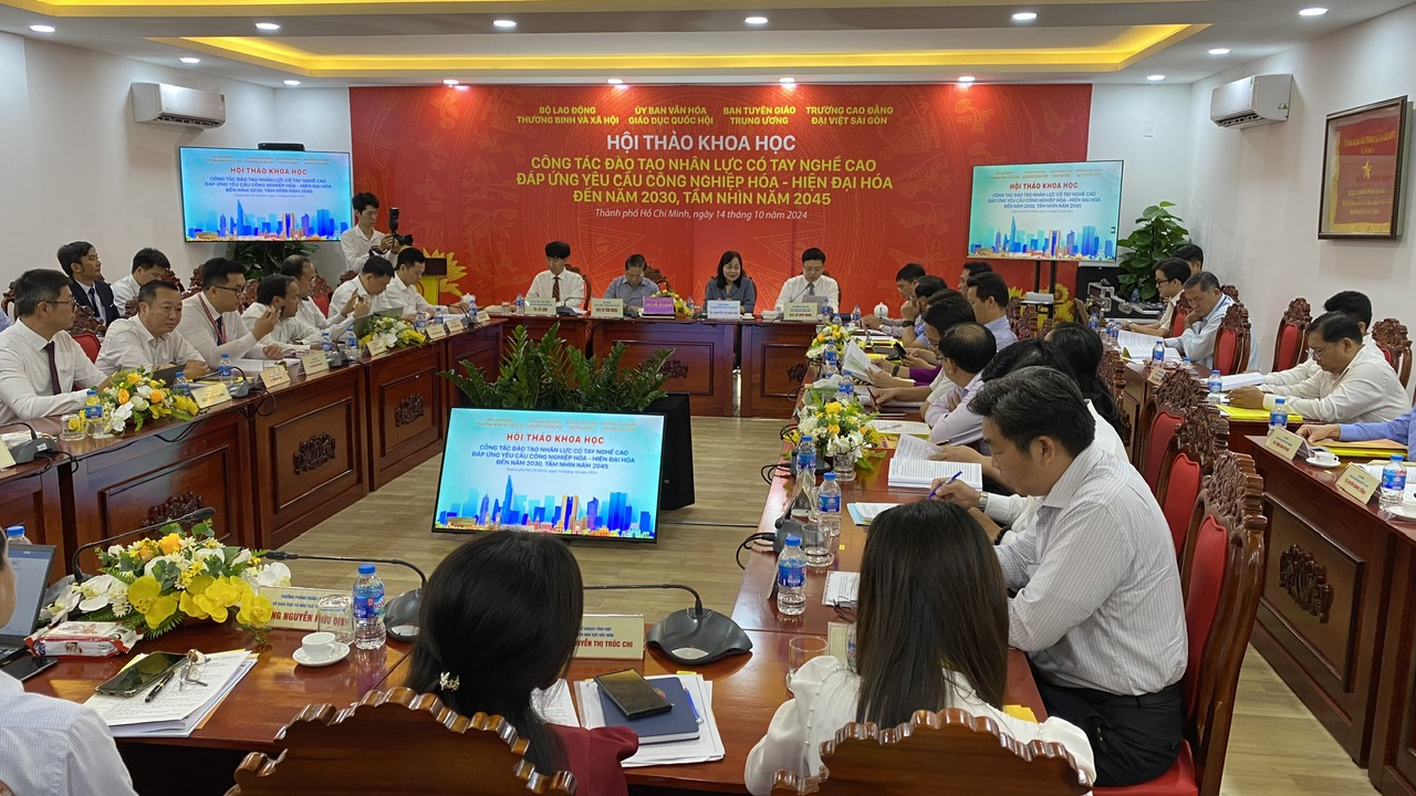 Nhân lực chất lượng cao vẫn là bài toán khó giải- Ảnh 1. Nhân lực chất lượng cao vẫn là bài toán khó giải- Ảnh 1.