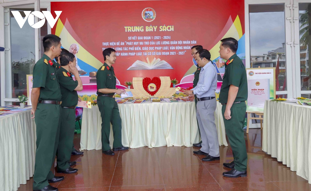 quân khu 5 nhiều cách làm sáng tạo trong tuyên truyền, phổ biến pháp luật hình ảnh 3 quan khu 5 nhieu cach lam sang tao trong tuyen truyen, pho bien phap luat hinh anh 3