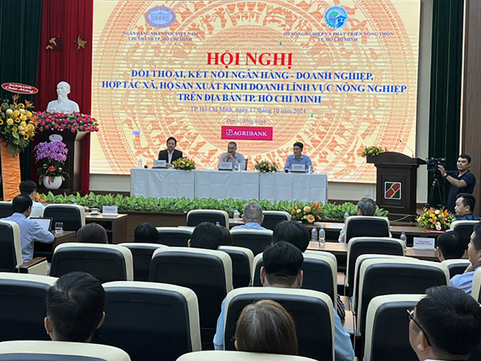 ngan-hang-nha-nuoc-181721_750.jpg Ngày 17/10, Ngân hàng Nhà nước (NHNN) chi nhánh TP.HCM phối hợp với Sở NN-PTNT TP.HCM và Liên minh hợp tác xã tổ chức Hội nghị Kết nối ngân hàng doanh nghiệp lĩnh vực nông nghiệp trên địa bàn TP.HCM.