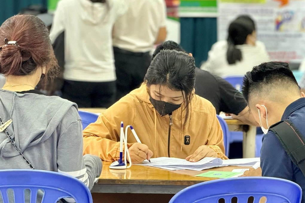 Nhiều lao động bị thu hồi tiền trợ cấp thất nghiệp đã nhận - 1 Nhiều lao động bị thu hồi tiền trợ cấp thất nghiệp đã nhận - 1