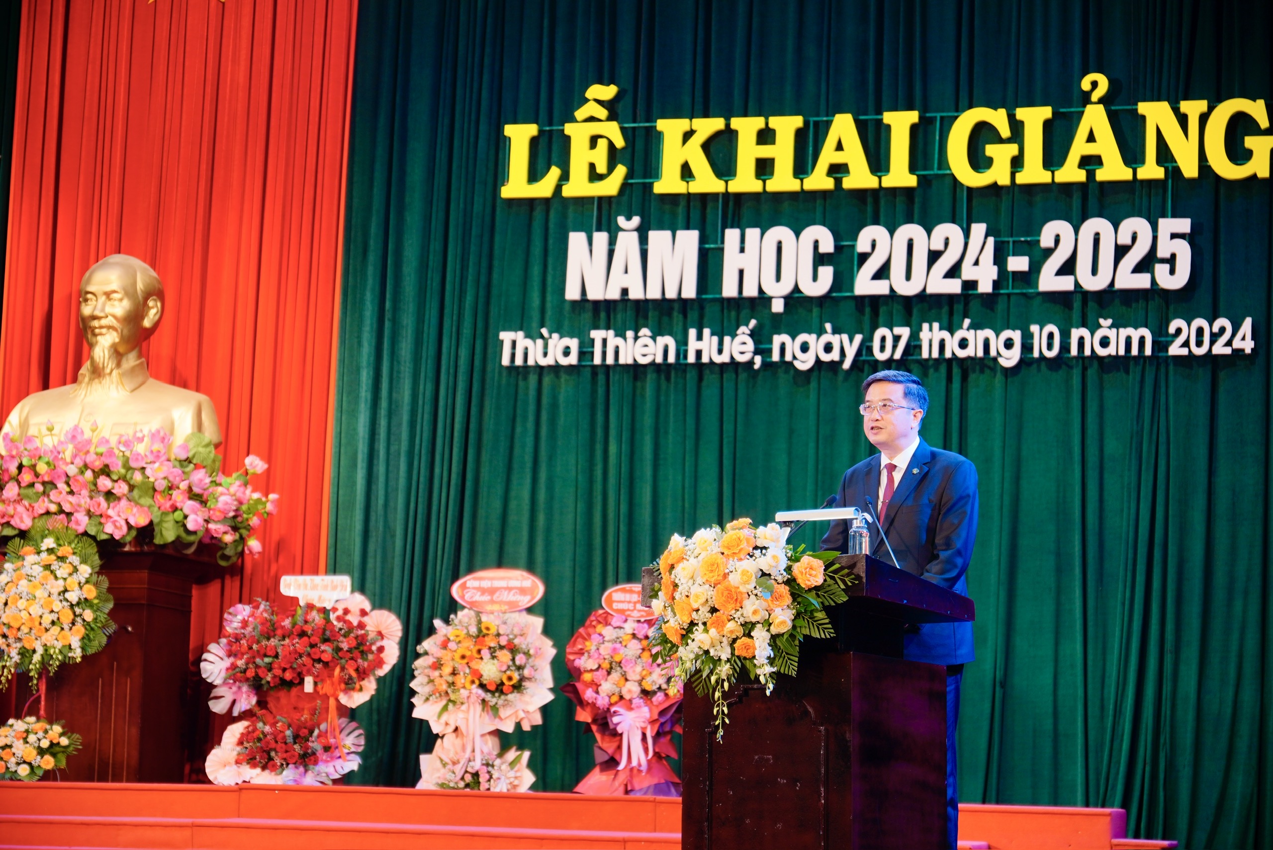 Trường ĐH Y dược Huế: Nhu cầu tuyển dụng hơn gần gấp đôi sinh viên ra trường- Ảnh 1. Trường ĐH Y dược Huế: Nhu cầu tuyển dụng hơn gần gấp đôi sinh viên ra trường- Ảnh 1.