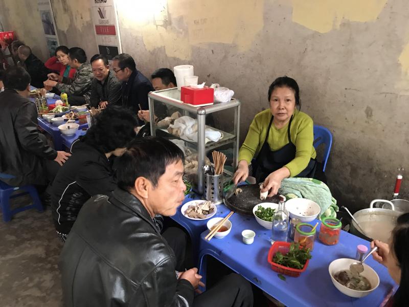 Những quán lòng lợn ngon không thể bỏ lỡ quận Đống Đa- Ảnh 1. Những quán lòng lợn ngon không thể bỏ lỡ quận Đống Đa- Ảnh 1.