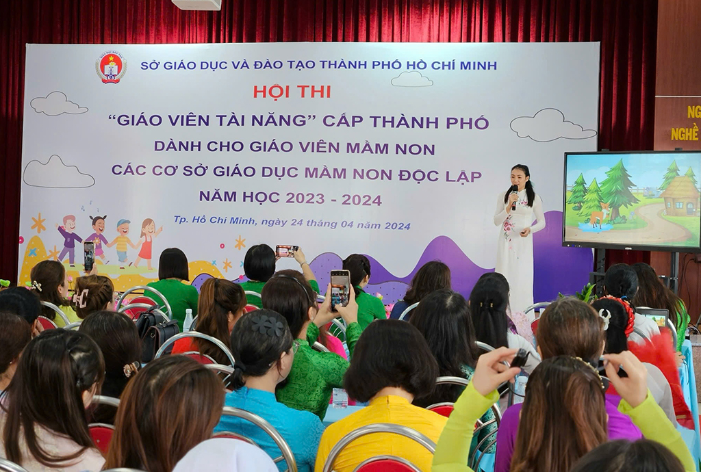 'Nóng' chuyện nâng chuẩn giáo viên mầm non- Ảnh 1. 'Nóng' chuyện nâng chuẩn giáo viên mầm non- Ảnh 1.