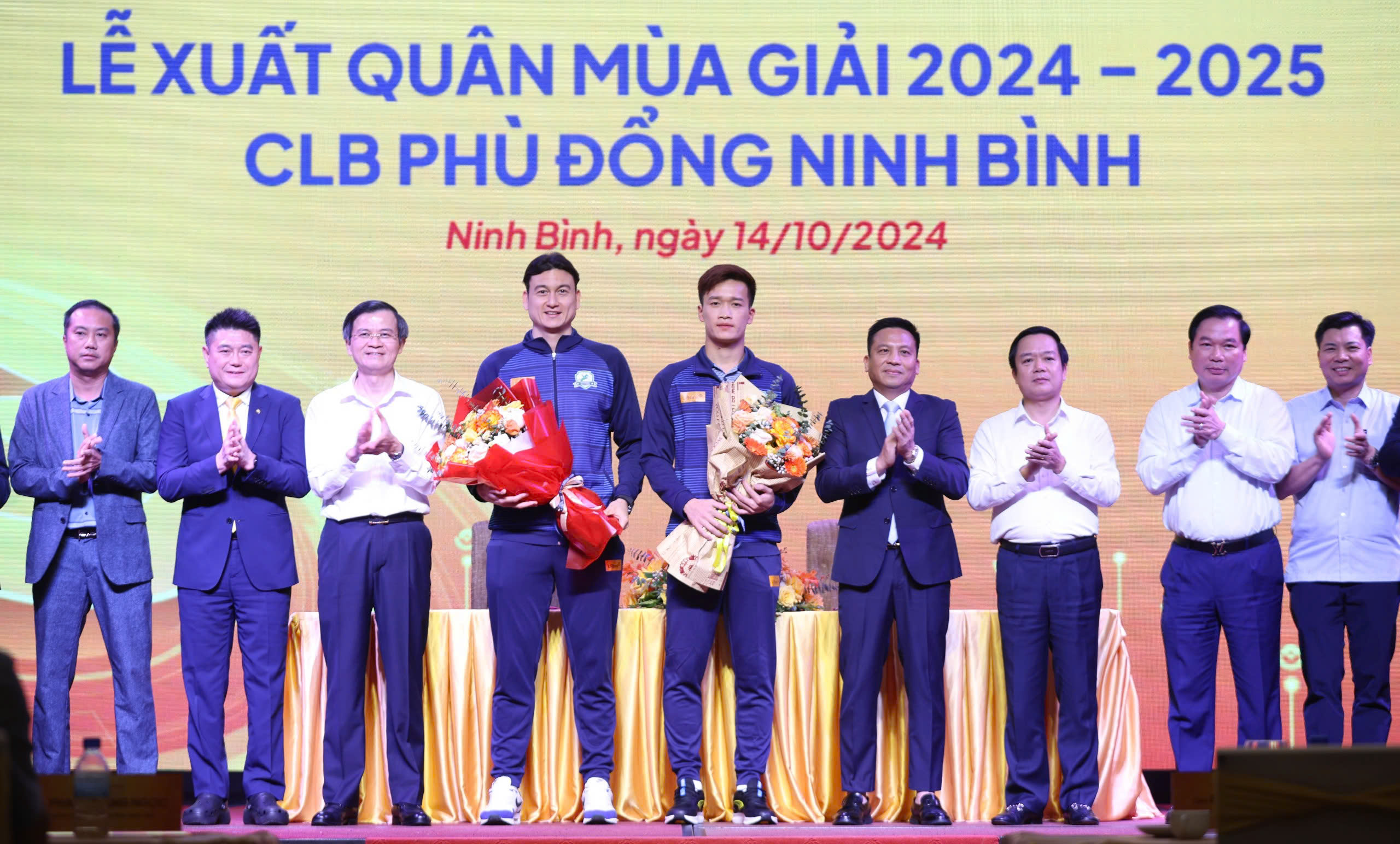 Ra mắt Hoàng Đức và Văn Lâm, CLB Ninh Bình quyết giành vé lên V-League- Ảnh 2. Ra mắt Hoàng Đức và Văn Lâm, CLB Ninh Bình quyết giành vé lên V-League- Ảnh 2.