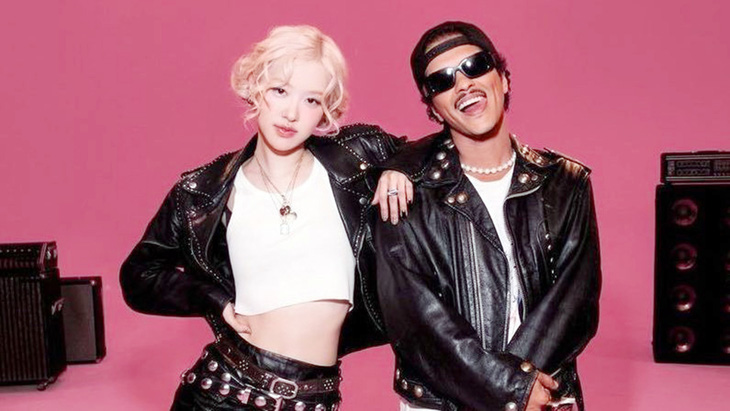 Xu hướng hợp tác âm nhạc toàn cầu - Ảnh 1. Rosé BlackPink và Bruno Mars mở ra xu hướng hợp tác âm nhạc toàn cầu - Ảnh 1.