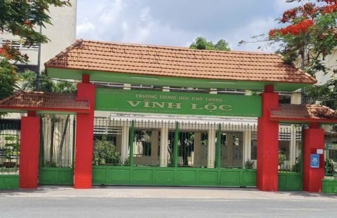 Sở GD-ĐT TP.HCM phải bồi thường thiệt hại cho một hiệu trưởng?- Ảnh 1. Sở GD-ĐT TP.HCM phải bồi thường thiệt hại cho một hiệu trưởng?- Ảnh 1.