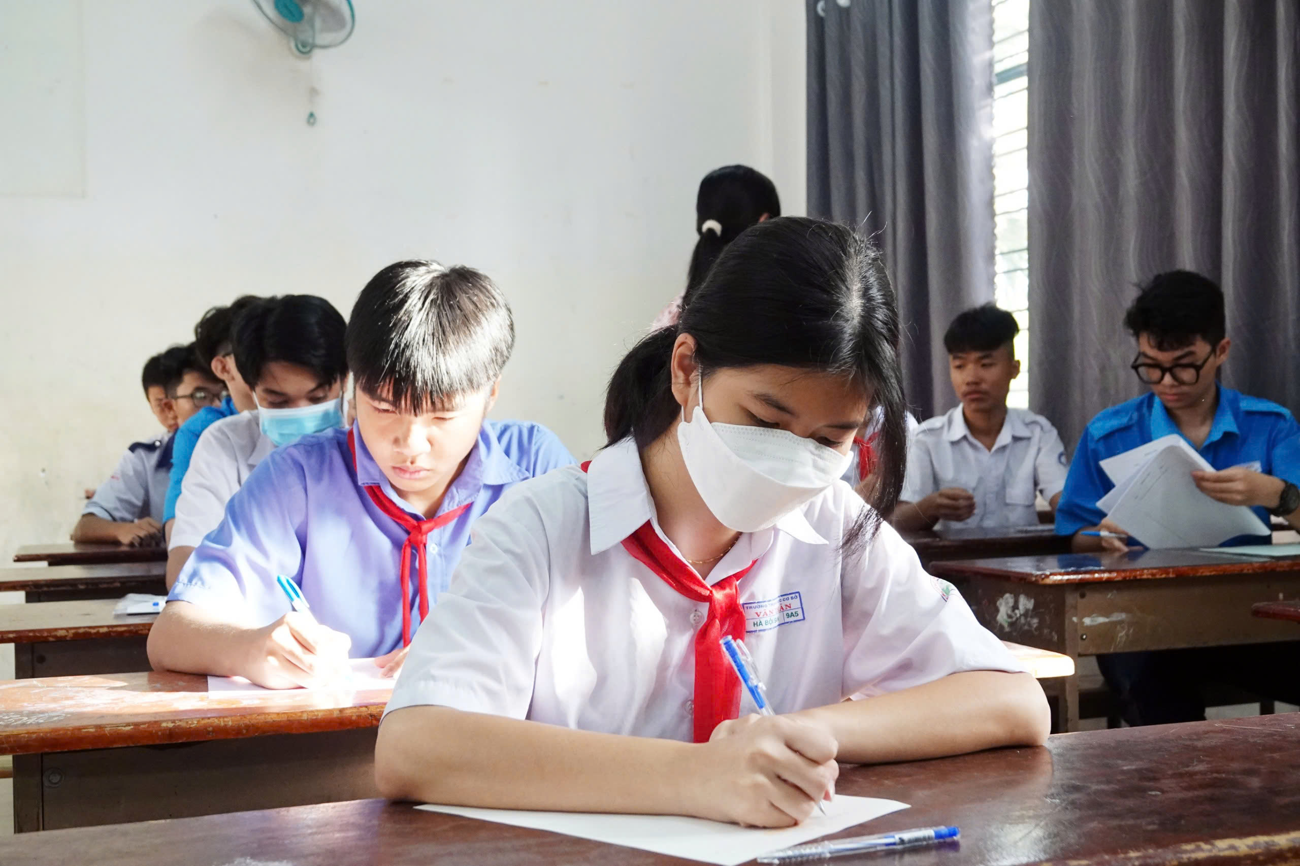 Bốc thăm môn thứ 3 vào lớp 10: Số môn thi thực chất có thể cao hơn?- Ảnh 1. Bốc thăm môn thứ 3 vào lớp 10: Số môn thi thực chất có thể cao hơn?- Ảnh 1.