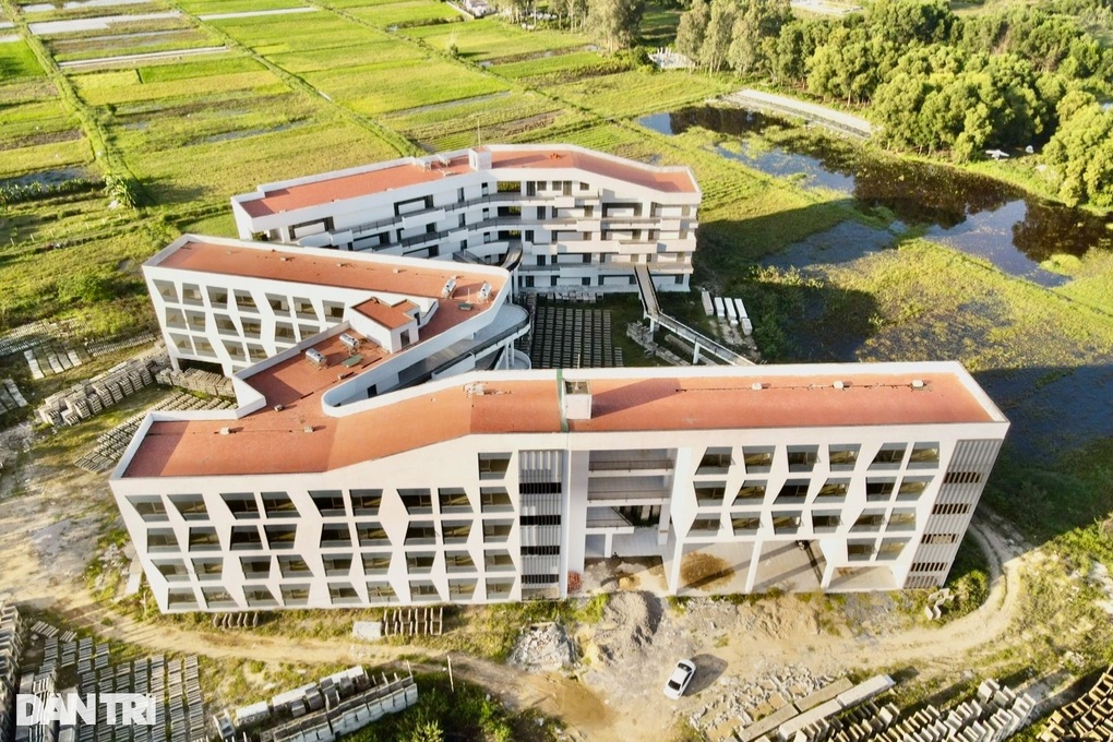 Sớm bố trí kinh phí hoàn thành công trình trường chuyên ở Nghệ An - 1 Sớm bố trí kinh phí hoàn thành công trình trường chuyên ở Nghệ An - 1