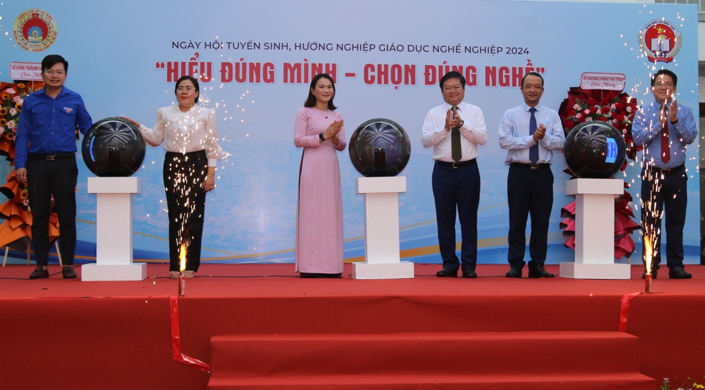 TPHCM tổ chức ngày hội tư vấn giáo dục nghề nghiệp tại 22 quận, huyện - 1 TPHCM tổ chức ngày hội tư vấn giáo dục nghề nghiệp tại 22 quận, huyện - 1