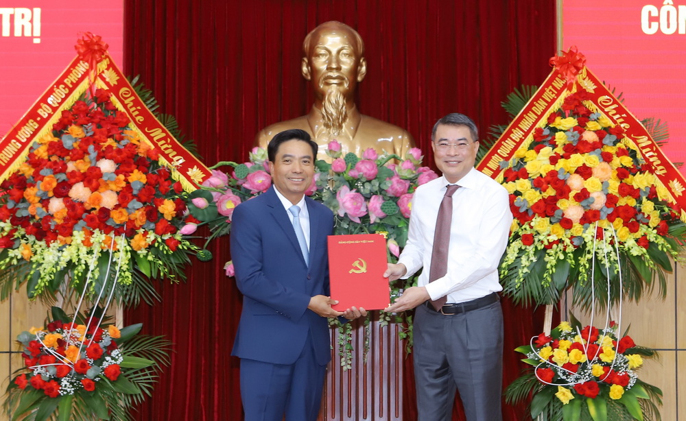 Tân Bí thư Tỉnh ủy Thanh Hóa là ai?- Ảnh 1. Tân Bí thư Tỉnh ủy Thanh Hóa là ai?- Ảnh 1.