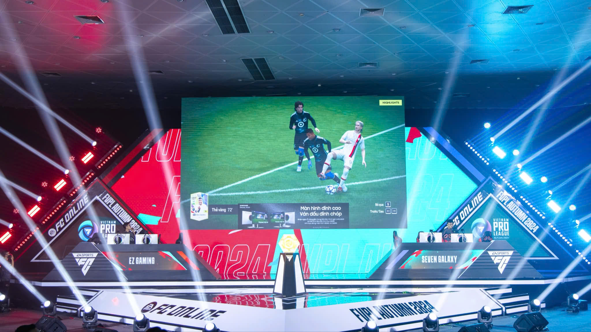 'Thần đồng' LHAT tỏa sáng, EZ Gaming lên ngôi trước sự chứng kiến của hơn 500.000 CĐV- Ảnh 1. 'Thần đồng' LHAT tỏa sáng, EZ Gaming lên ngôi trước sự chứng kiến của hơn 500.000 CĐV- Ảnh 1.