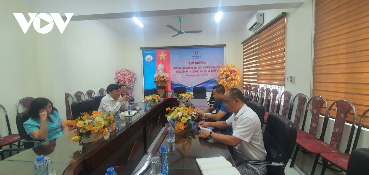 thanh hóa chỉ đạo kiểm tra vụ lùm xùm chọn đội tuyển ở trường chuyên lam sơn hình ảnh 1 thanh hoa chi dao kiem tra vu lum xum chon doi tuyen o truong chuyen lam son hinh anh 1