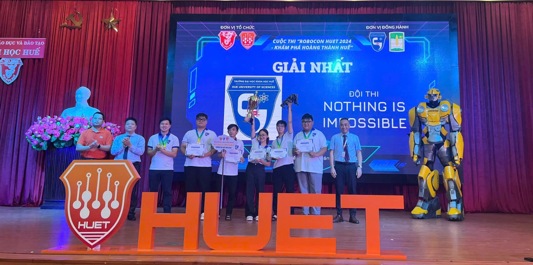 Trường ĐH Khoa học Huế đoạt 3 giải Robocon 'Khám phá hoàng thành Huế'- Ảnh 3. Trường ĐH Khoa học Huế đoạt 3 giải Robocon 'Khám phá hoàng thành Huế'- Ảnh 3.