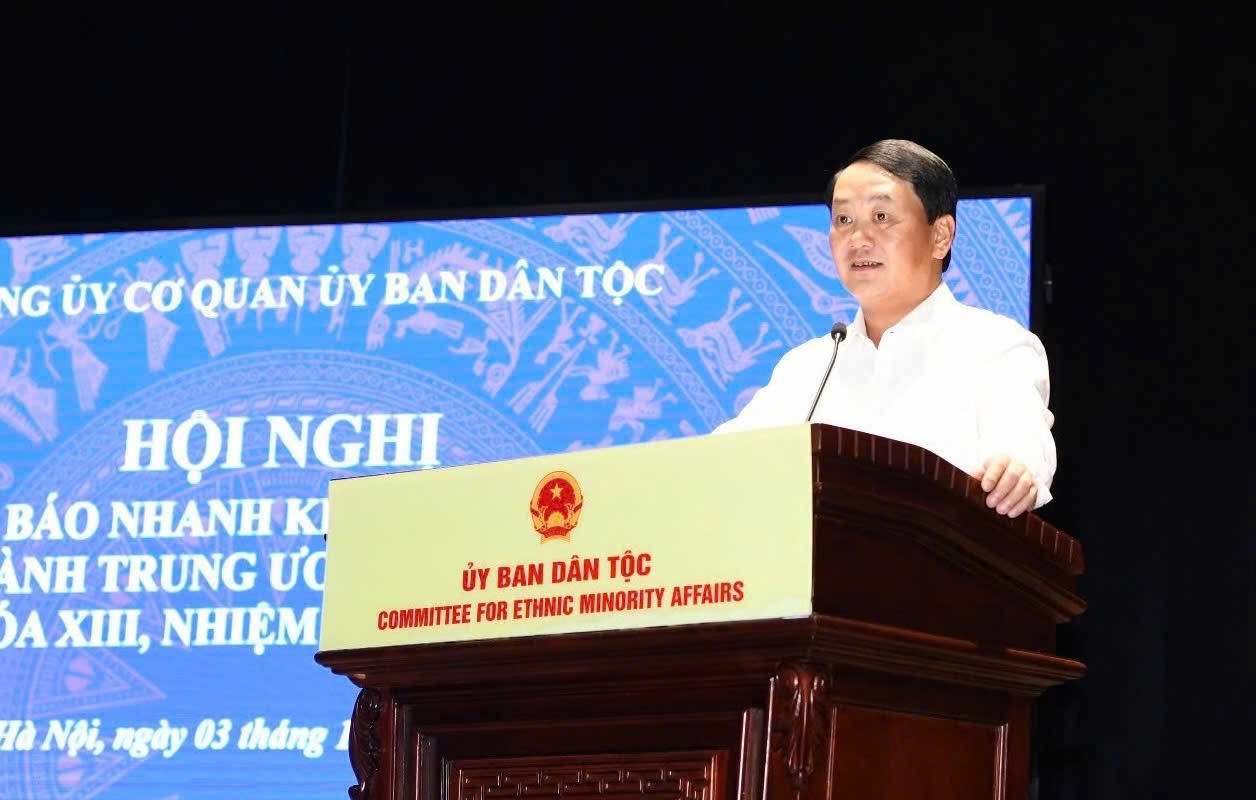 Bộ trưởng, Chủ nhiệm Hầu A Lềnh chủ trì và báo cáo tại Hội nghị Bộ trưởng, Chủ nhiệm Hầu A Lềnh chủ trì và báo cáo tại Hội nghị