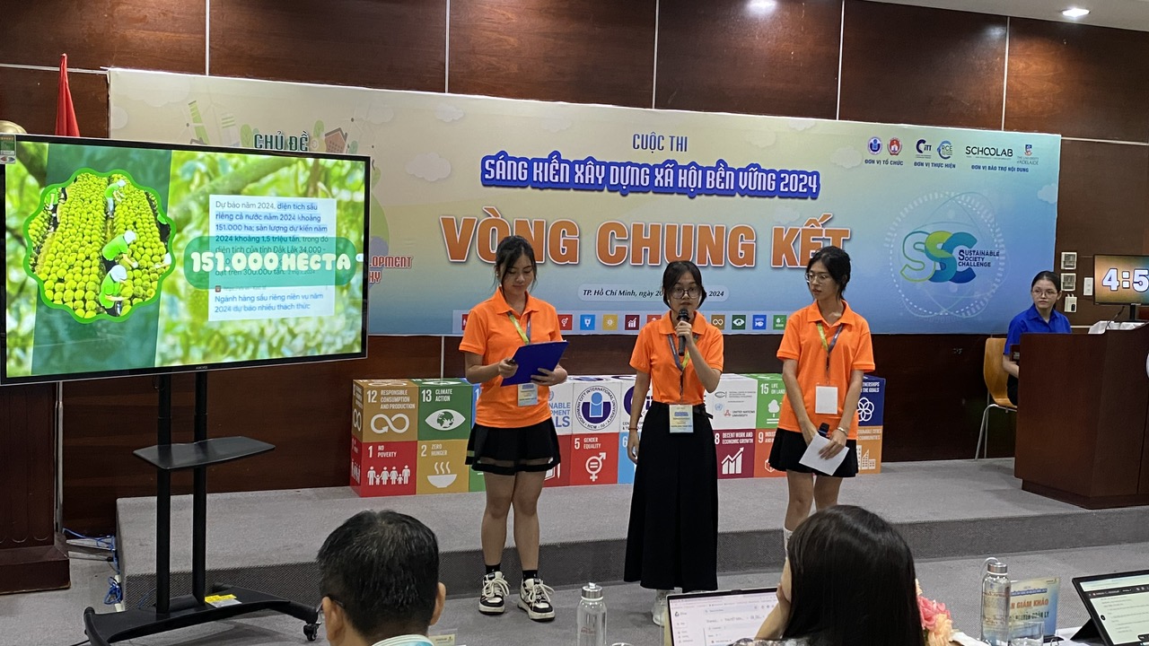 Vỏ sầu riêng liệu có còn phải bỏ đi?- Ảnh 1. Vỏ sầu riêng liệu có còn phải bỏ đi?- Ảnh 1.