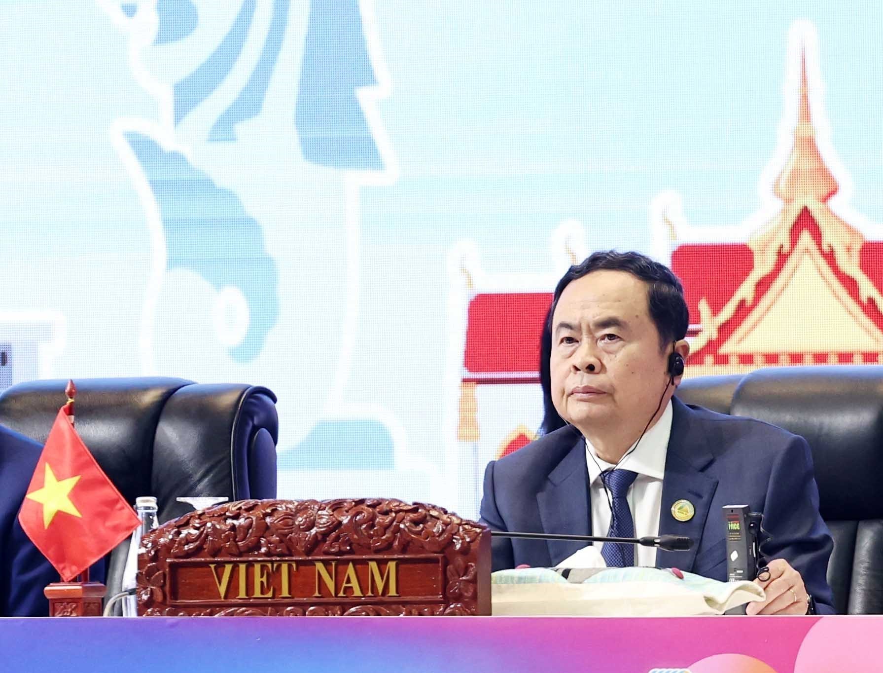 Xây dựng Cộng đồng ASEAN kết nối, tự cường, lấy người dân làm trung tâm- Ảnh 1. Xây dựng Cộng đồng ASEAN kết nối, tự cường, lấy người dân làm trung tâm- Ảnh 1.