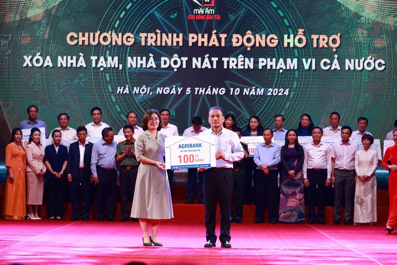 Agribank ủng hộ 100 tỷ đồng xóa nhà tạm, nhà dột nát trên cả nước - Vietnam.vn Agribank ủng hộ 100 tỷ đồng xóa nhà tạm, nhà dột nát trên cả nước