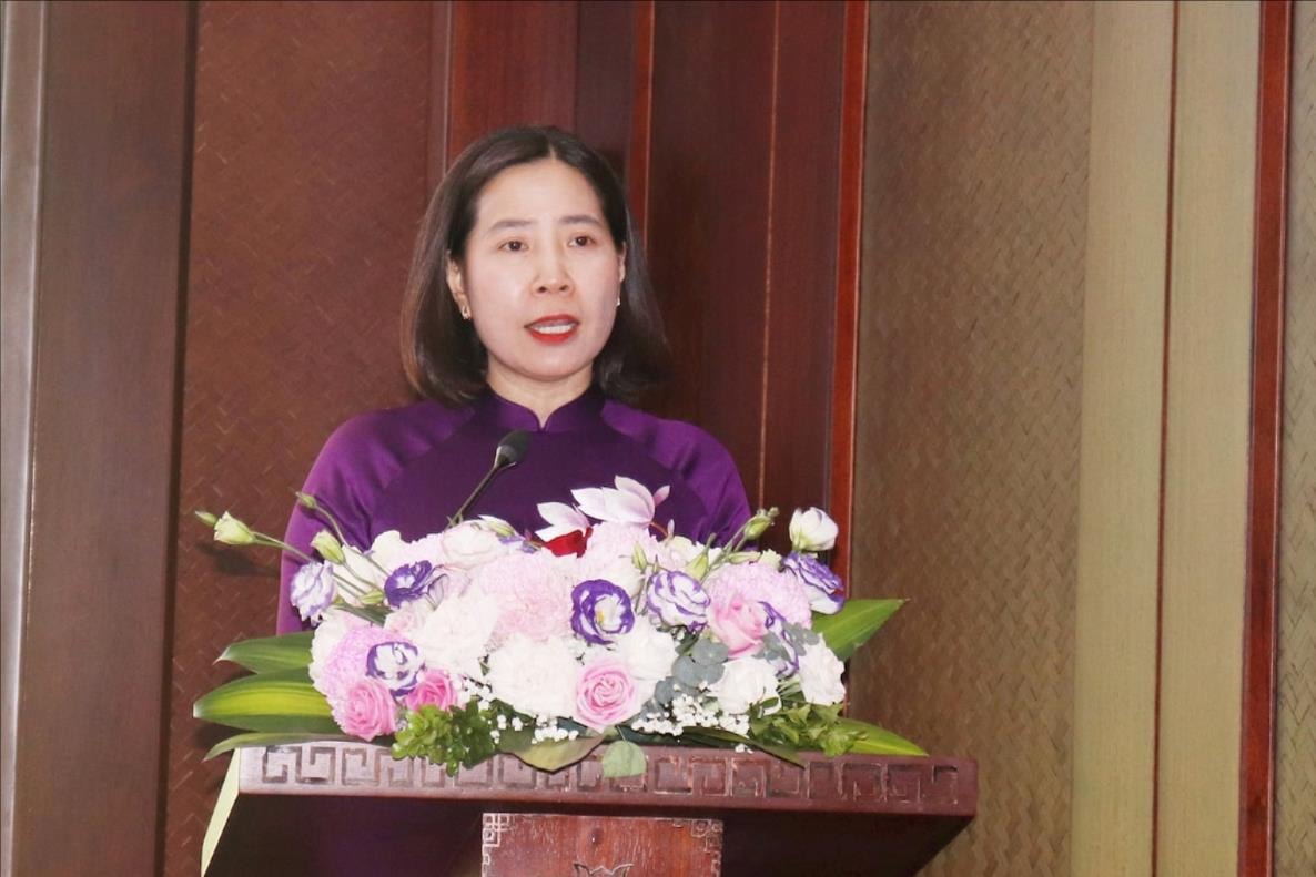 Gặp mặt 33 phụ nữ tiêu biểu tham gia kháng chiến và tiếp quản Thủ đô Gặp mặt 33 phụ nữ tiêu biểu tham gia kháng chiến và tiếp quản Thủ đô