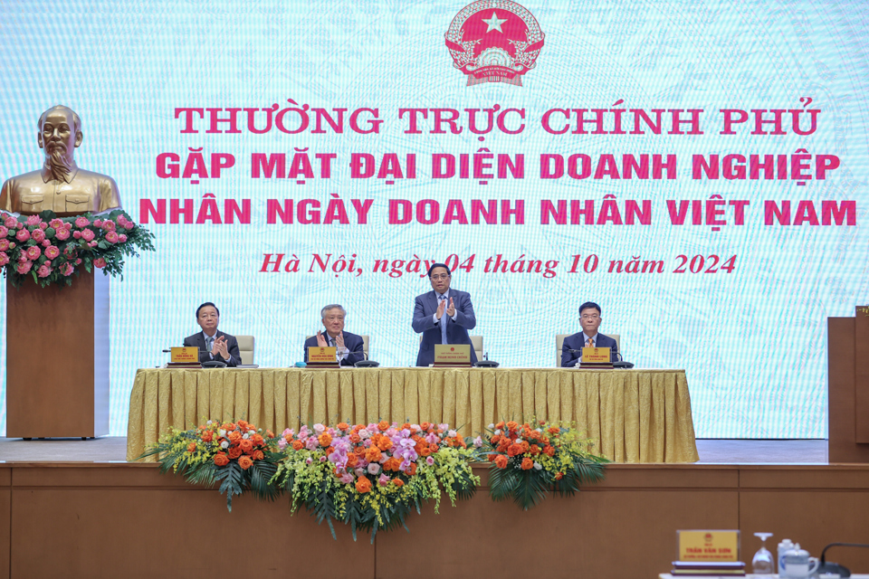 Thủ tướng Phạm Minh Chính chủ trì cuộc gặp mặt các đại diện doanh nghiệp nhân Ngày Doanh nhân Việt Nam
