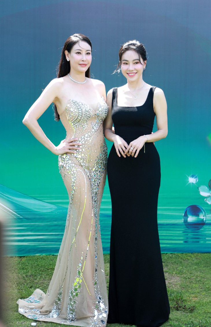 Mỹ nhân đua nhau khoe sắc trên thảm đỏ công bố vương miện Miss Grand Vietnam 2024 Mỹ nhân đua nhau khoe sắc trên thảm đỏ công bố vương miện Miss Grand Vietnam 2024