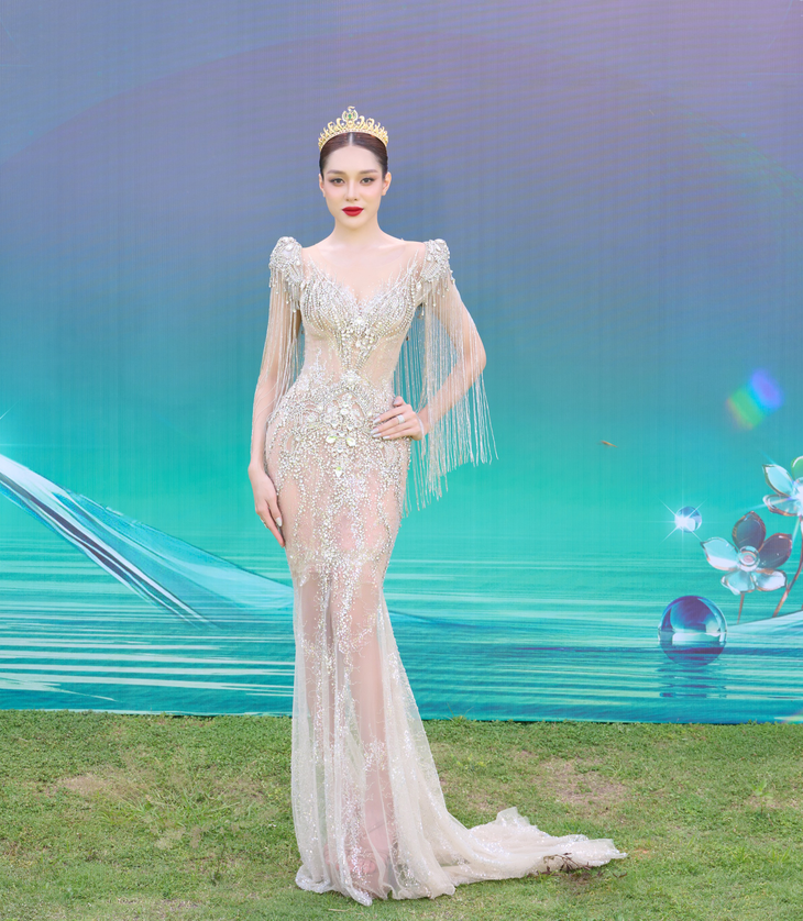 Mỹ nhân đua nhau khoe sắc trên thảm đỏ công bố vương miện Miss Grand Vietnam 2024 Mỹ nhân đua nhau khoe sắc trên thảm đỏ công bố vương miện Miss Grand Vietnam 2024