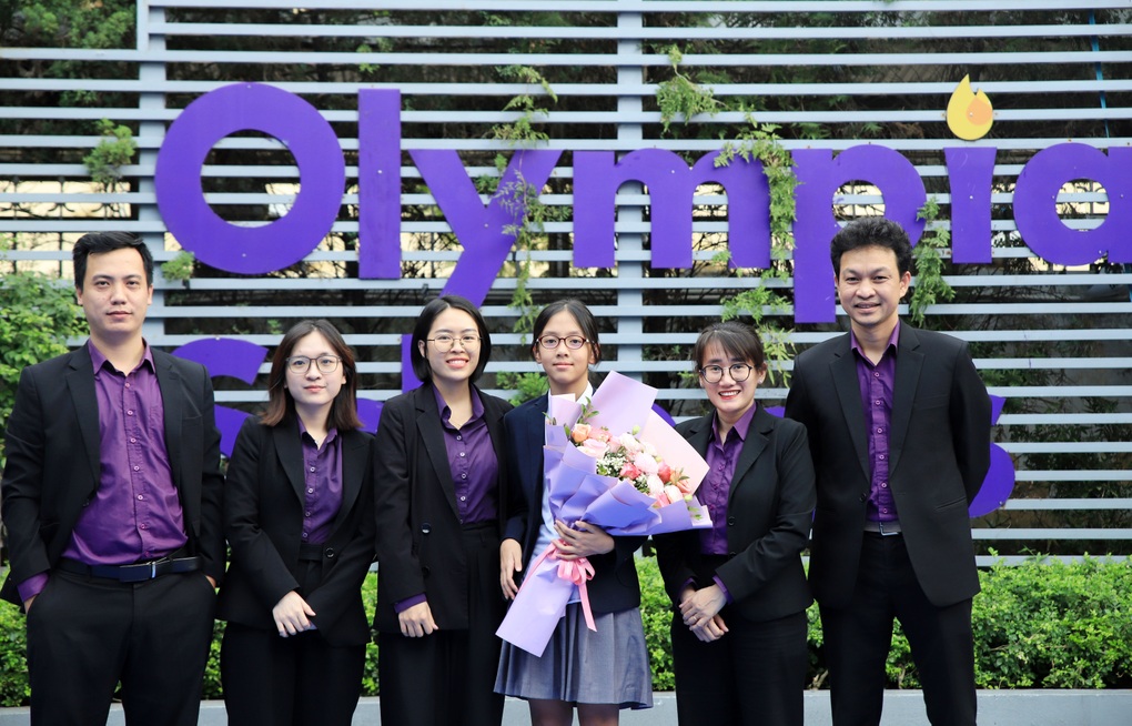 Nữ sinh lớp 7 giành huy chương vàng Olympic toán và khoa học quốc tế 2024 Nữ sinh lớp 7 giành huy chương vàng Olympic toán và khoa học quốc tế 2024
