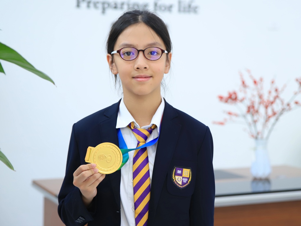 Nữ sinh lớp 7 giành huy chương vàng Olympic toán và khoa học quốc tế 2024 Nữ sinh lớp 7 giành huy chương vàng Olympic toán và khoa học quốc tế 2024
