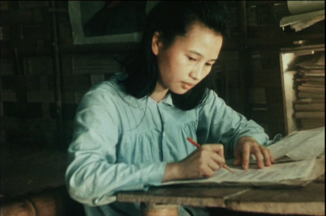 Phía sau những khoảnh khắc lịch sử Phía sau những khoảnh khắc lịch sử