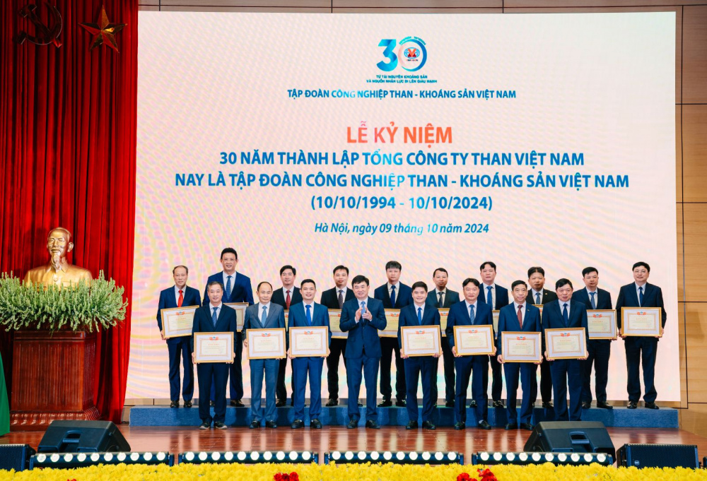 TKV: Hành trình 30 năm để trở thành Tập đoàn kinh tế Nhà nước lớn mạnh TKV: Hành trình 30 năm để trở thành Tập đoàn kinh tế Nhà nước lớn mạnh