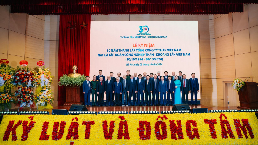 TKV: Hành trình 30 năm để trở thành Tập đoàn kinh tế Nhà nước lớn mạnh TKV: Hành trình 30 năm để trở thành Tập đoàn kinh tế Nhà nước lớn mạnh