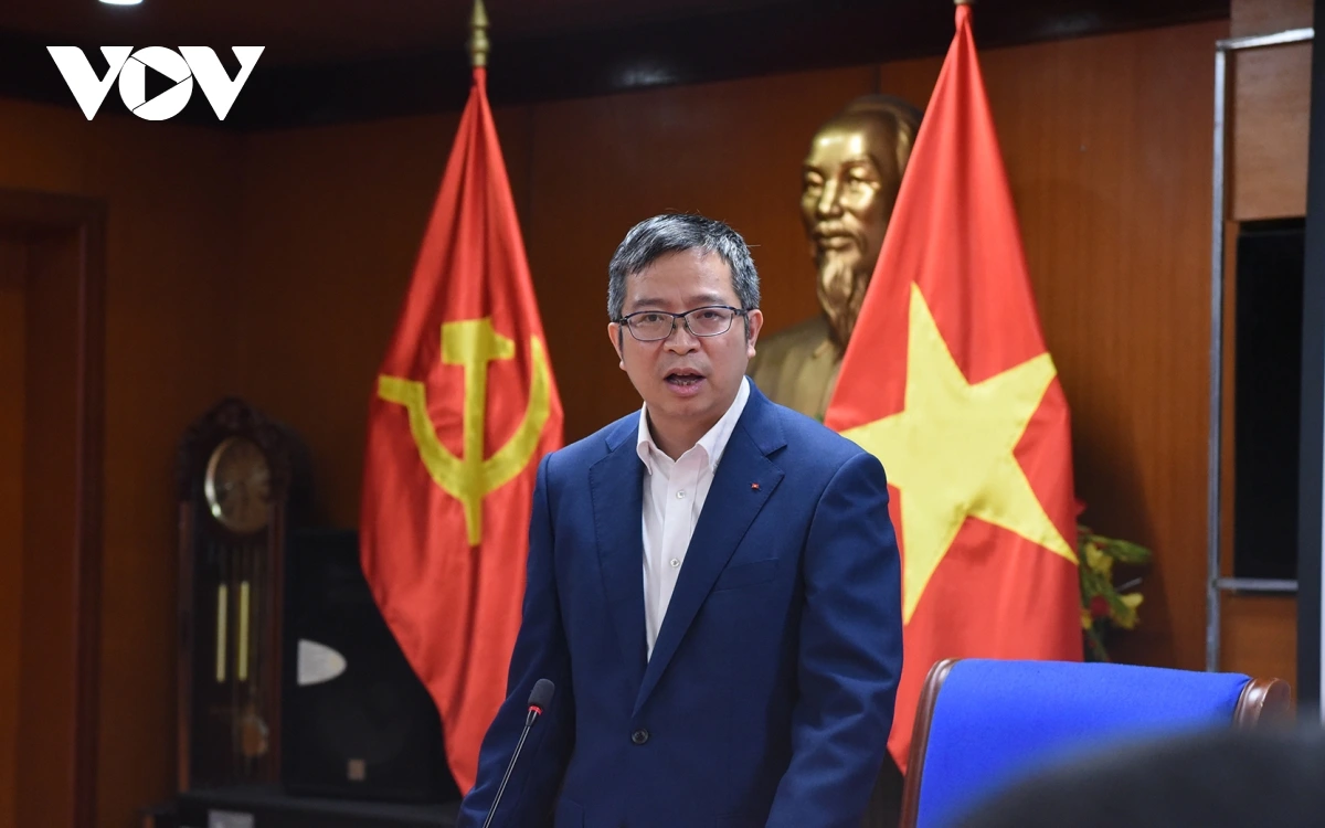 Tổng Giám đốc VOV Đỗ Tiến Sỹ tiếp Đoàn Trưởng cơ quan đại diện Việt Nam ở nước ngoài Tổng Giám đốc VOV Đỗ Tiến Sỹ tiếp Đoàn Trưởng cơ quan đại diện Việt Nam ở nước ngoài