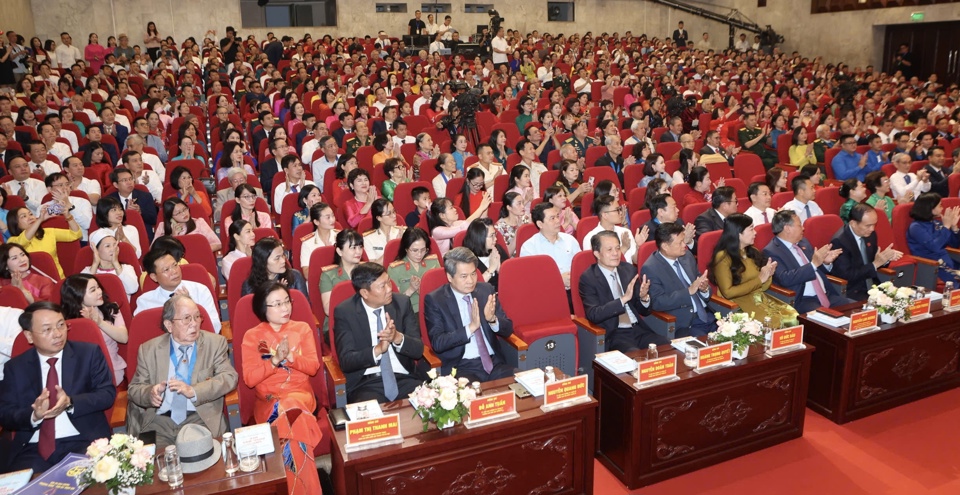 Các đại biểu dự hội nghị