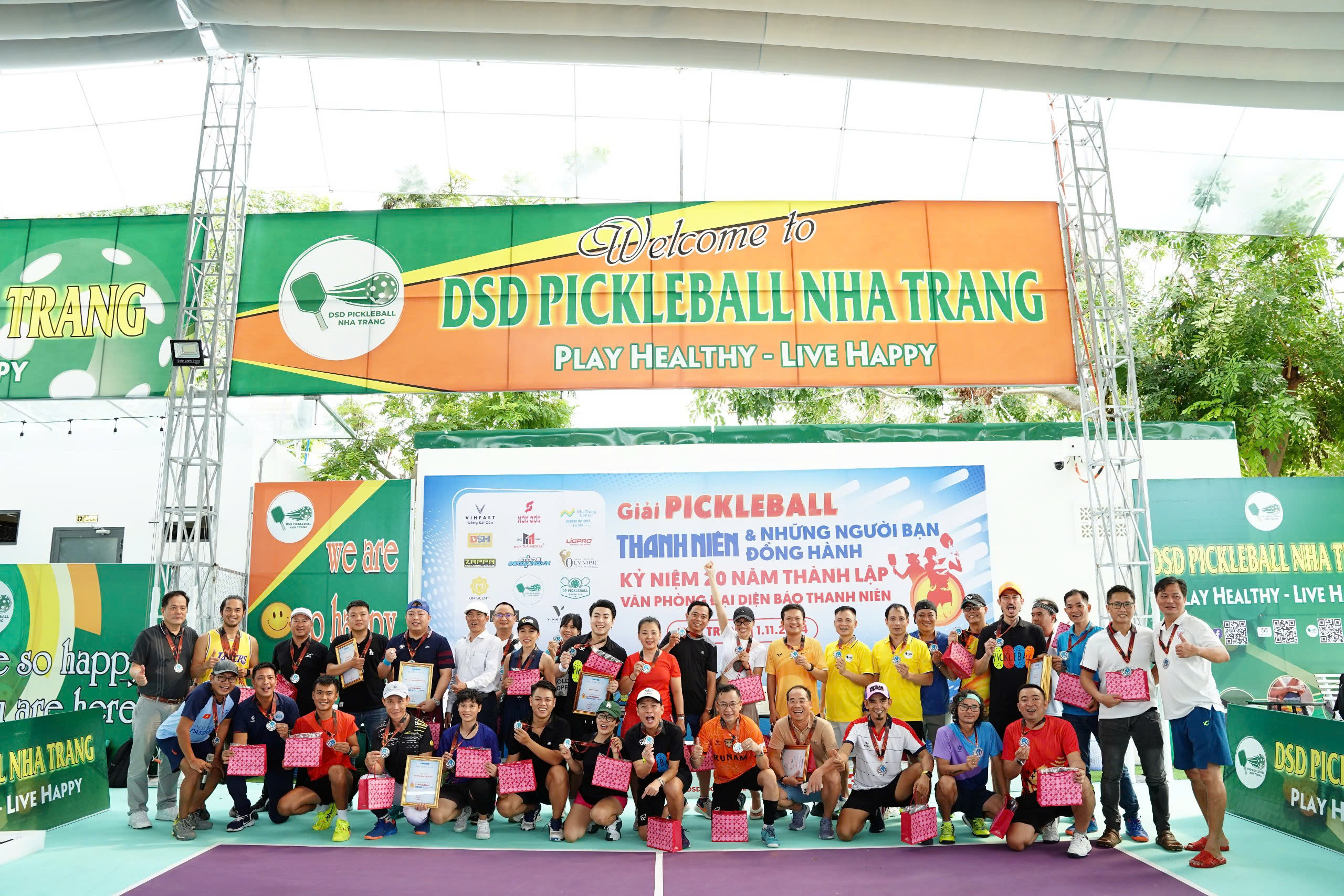 Giải pickleball Báo Thanh Niên và những người bạn đồng hành: Gây quỹ cho Cùng con đi tiếp cuộc đời- Ảnh 34. Giải pickleball Báo Thanh Niên và những người bạn đồng hành: Gây quỹ cho Cùng con đi tiếp cuộc đời- Ảnh 34.