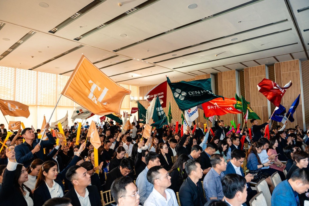 Nam Long ký kết hợp tác cùng đại lý chiến lược phân phối dự án Waterpoint - 2 Nam Long ký kết hợp tác cùng đại lý chiến lược phân phối dự án Waterpoint - 2