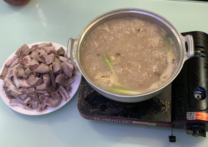 Những quán lòng lợn ngon nức tiếng quận Ba Đình, Hà Nội- Ảnh 6. Những quán lòng lợn ngon nức tiếng quận Ba Đình, Hà Nội- Ảnh 6.
