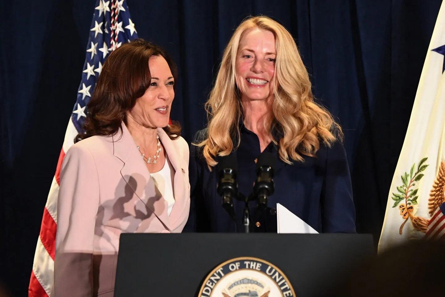 Các lãnh đạo công nghệ ủng hộ Trump hay Harris trong cuộc đua Tổng thống? - 8 Các lãnh đạo công nghệ ủng hộ Trump hay Harris trong cuộc đua Tổng thống? - 8