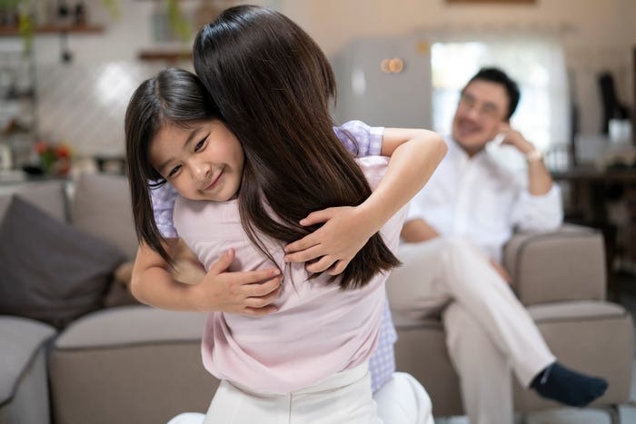 Nếu muốn con tự tin, mạnh mẽ, đừng để con mắc vào 7 cái bẫy thường gặp - 2 Nếu muốn con tự tin, mạnh mẽ, đừng để con mắc vào 7 cái bẫy thường gặp - 2