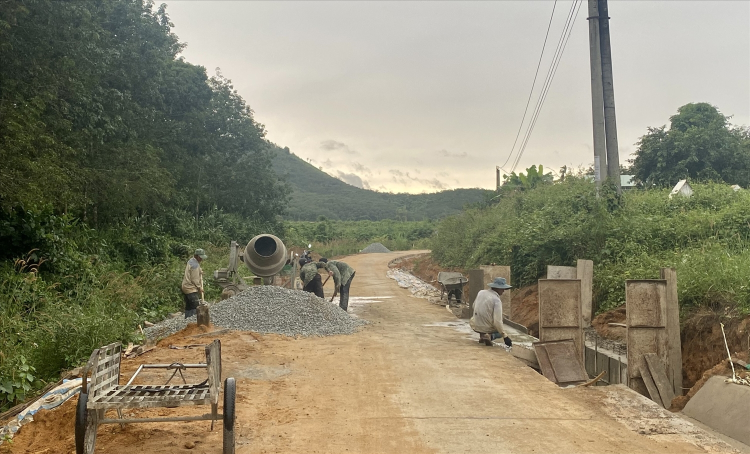 Nguồn vốn Chương trình MTQG 1719 được huyện Ngọc Hồi tập trung đầu tư hoàn thiện kết cấu hạ tầng các thôn, làng vùng đồng bào DTTS Nguồn vốn Chương trình MTQG 1719 được huyện Ngọc Hồi tập trung đầu tư hoàn thiện kết cấu hạ tầng các thôn, làng vùng đồng bào DTTS