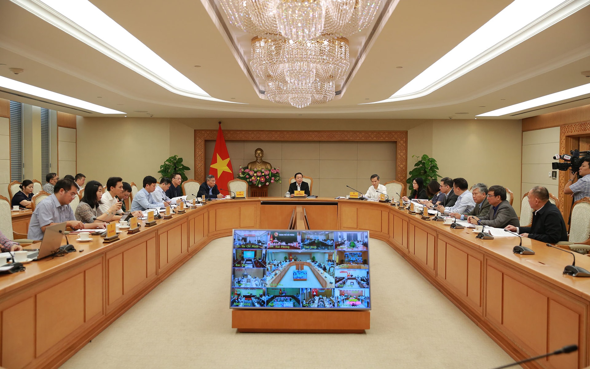 Phải thay đổi căn bản nhận thức, hành vi người tham gia giao thông- Ảnh 4. Phải thay đổi căn bản nhận thức, hành vi người tham gia giao thông- Ảnh 4.