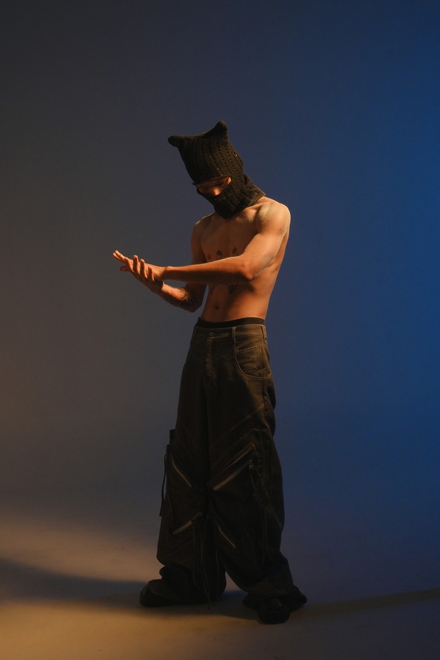 Gu thời trang khiến ai cũng 'sợ' của rapper MCK- Ảnh 2. Gu thời trang khiến ai cũng 'sợ' của rapper MCK- Ảnh 2.
