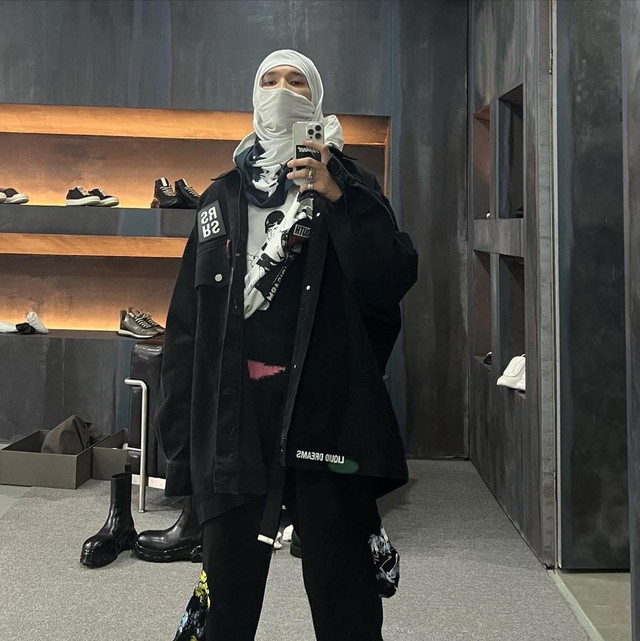 Gu thời trang khiến ai cũng 'sợ' của rapper MCK- Ảnh 4. Gu thời trang khiến ai cũng 'sợ' của rapper MCK- Ảnh 4.