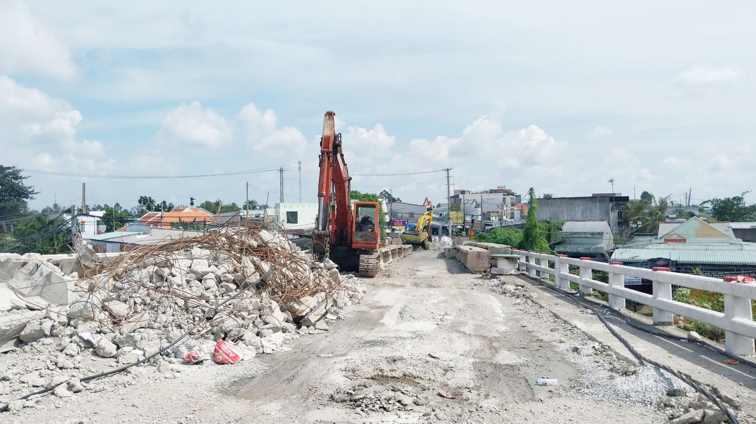 Vì sao nhà thầu khó thi công dự án nâng tĩnh không cầu Sa Đéc ở Đồng Tháp?- Ảnh 3. Vì sao nhà thầu khó thi công dự án nâng tĩnh không cầu Sa Đéc ở Đồng Tháp?- Ảnh 3.
