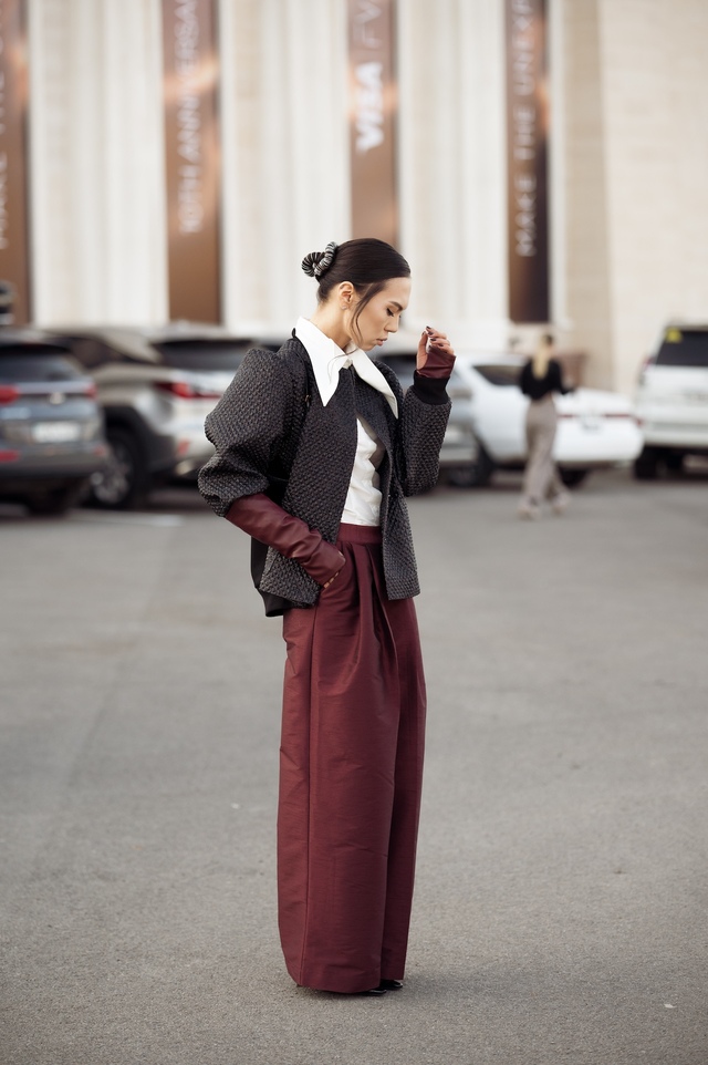Thời trang mùa thu đông từ các It Girl khuấy động đường phố- Ảnh 9. Thời trang mùa thu đông từ các It Girl khuấy động đường phố- Ảnh 9.