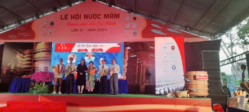 Tiêu hủy lô thuốc tuyến giáp Levosum do vi phạm chất lượng - Vietnam.vn
