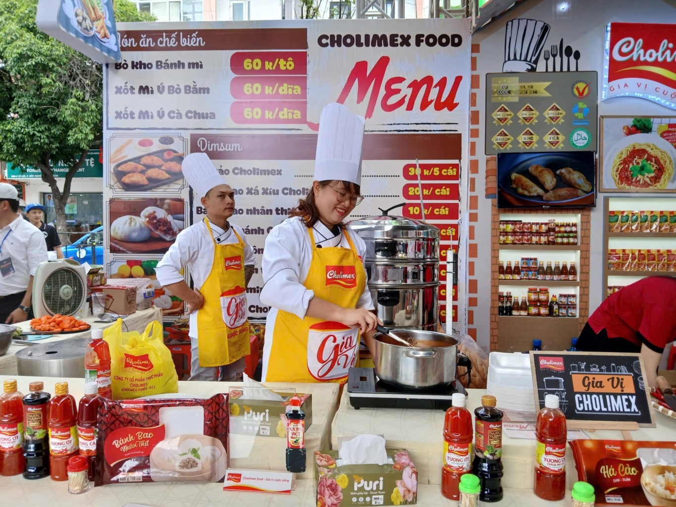 7.500 người tham gia ngày hội đi bộ tại Nghệ An truyền cảm hứng cho thế hệ trẻ - Vietnam.vn