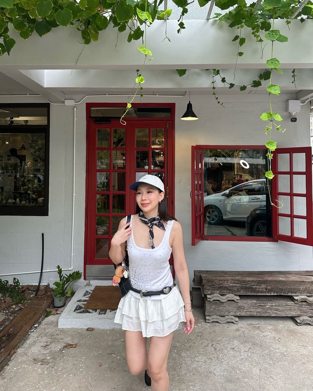 Hóa thân thành cô nàng cá tính với mũ lưỡi trai- Ảnh 8. Hóa thân thành cô nàng cá tính với mũ lưỡi trai- Ảnh 8.
