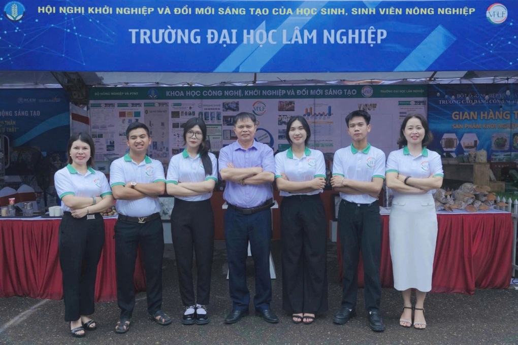 Biến đổi quả mận trái mùa, sinh viên đoạt giải nhì khởi nghiệp - 3 Biến đổi quả mận trái mùa, sinh viên đoạt giải nhì khởi nghiệp - 3