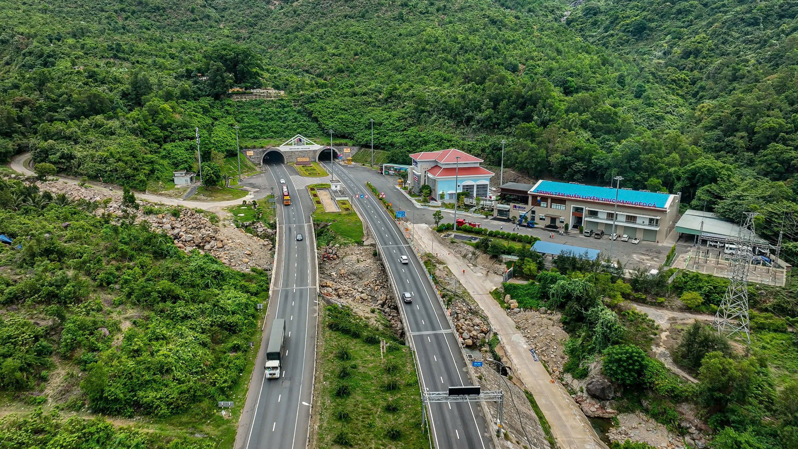 Doanh nghiệp giao thông lên tiếng trước thông tin xấu về tình hình tài chính- Ảnh 2. Doanh nghiệp giao thông lên tiếng trước thông tin xấu về tình hình tài chính- Ảnh 2.