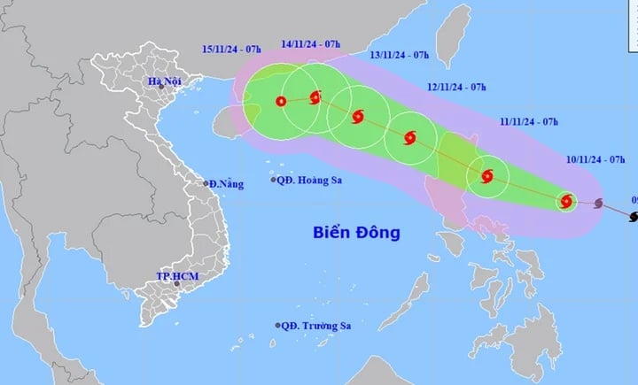 Dự báo đường đi, khu vực ảnh hưởng và cường độ của bão Toraji sắp đổ bộ Biển Đông. (Nguồn: NCHMF)